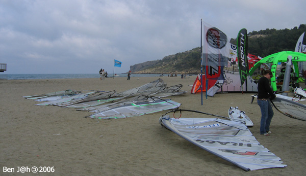 Stand Naish, encore